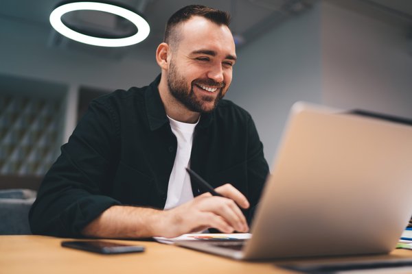 Freelance informatique : les métiers à surveiller en 2025